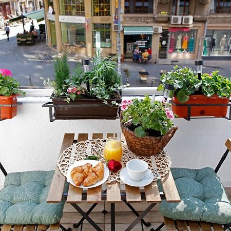 Traditional Romanian Apartments Bucharest Luaran gambar