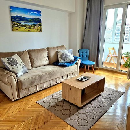 Traditional Romanian Apartments Bucharest Luaran gambar