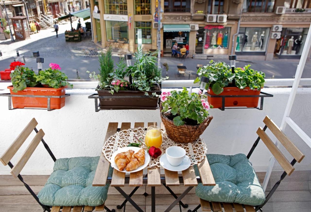 Traditional Romanian Apartments Bucharest Luaran gambar