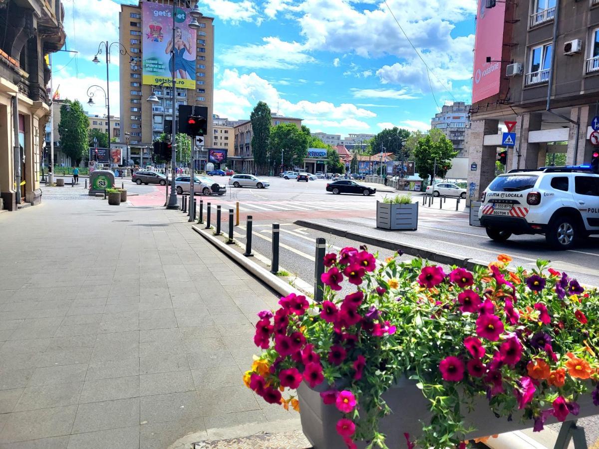 Traditional Romanian Apartments Bucharest Luaran gambar