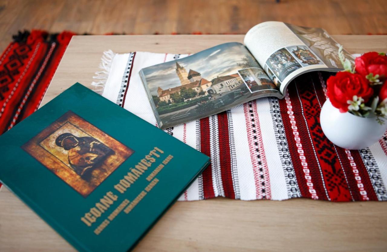 Traditional Romanian Apartments Bucharest Luaran gambar