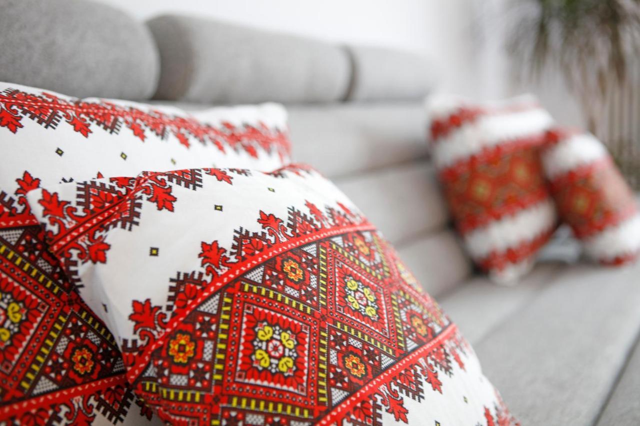 Traditional Romanian Apartments Bucharest Luaran gambar