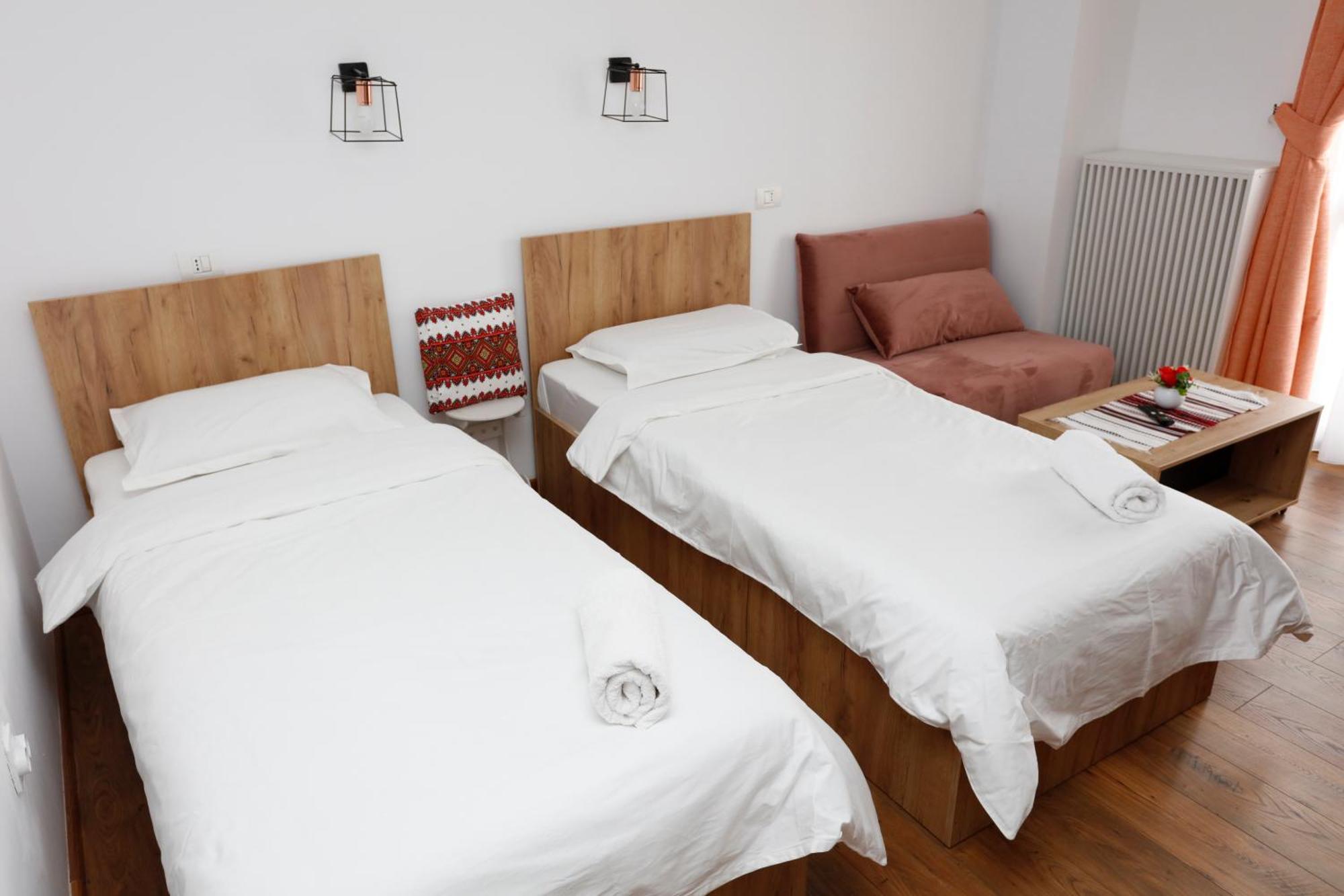 Traditional Romanian Apartments Bucharest Luaran gambar