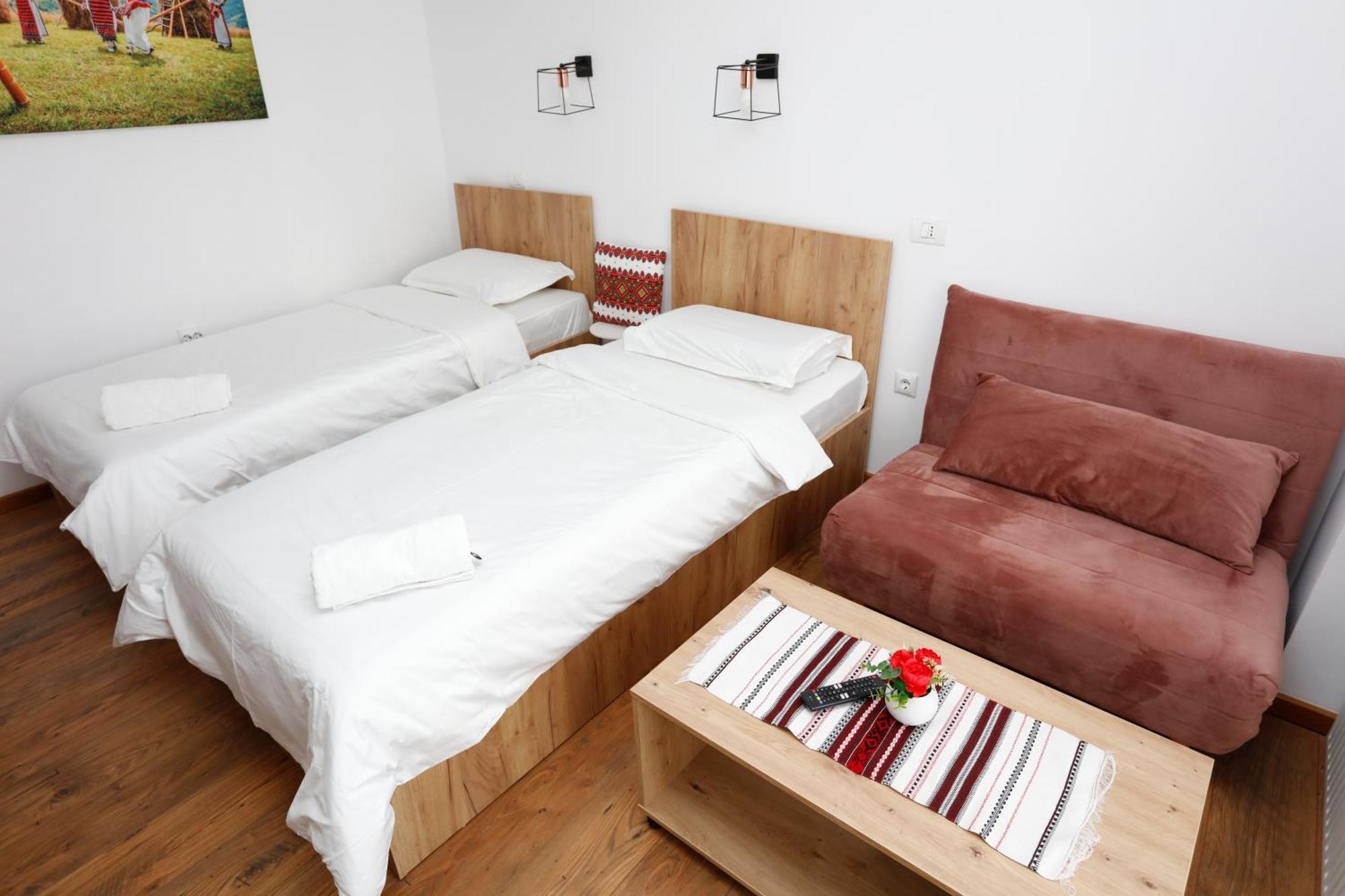 Traditional Romanian Apartments Bucharest Luaran gambar